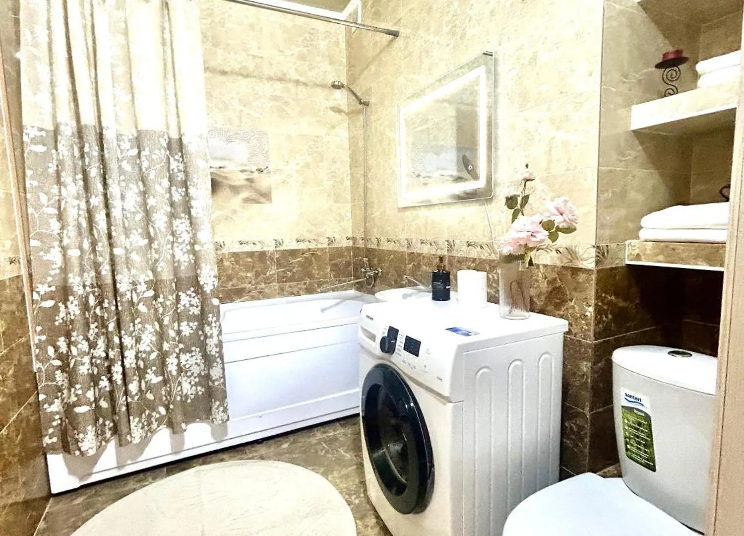 Уютная Квартира В Центре Столицы Astaná Apartamento